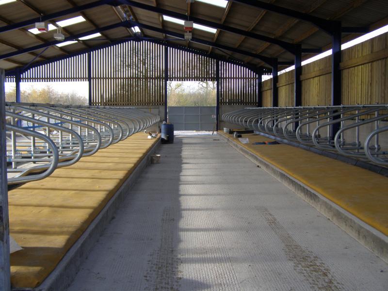 Installation of floors, cubicles and cow mats at Home Farm Rangemore